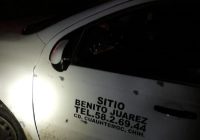 Taxi fue atacado a balazos en la colonia Emiliano Zapata